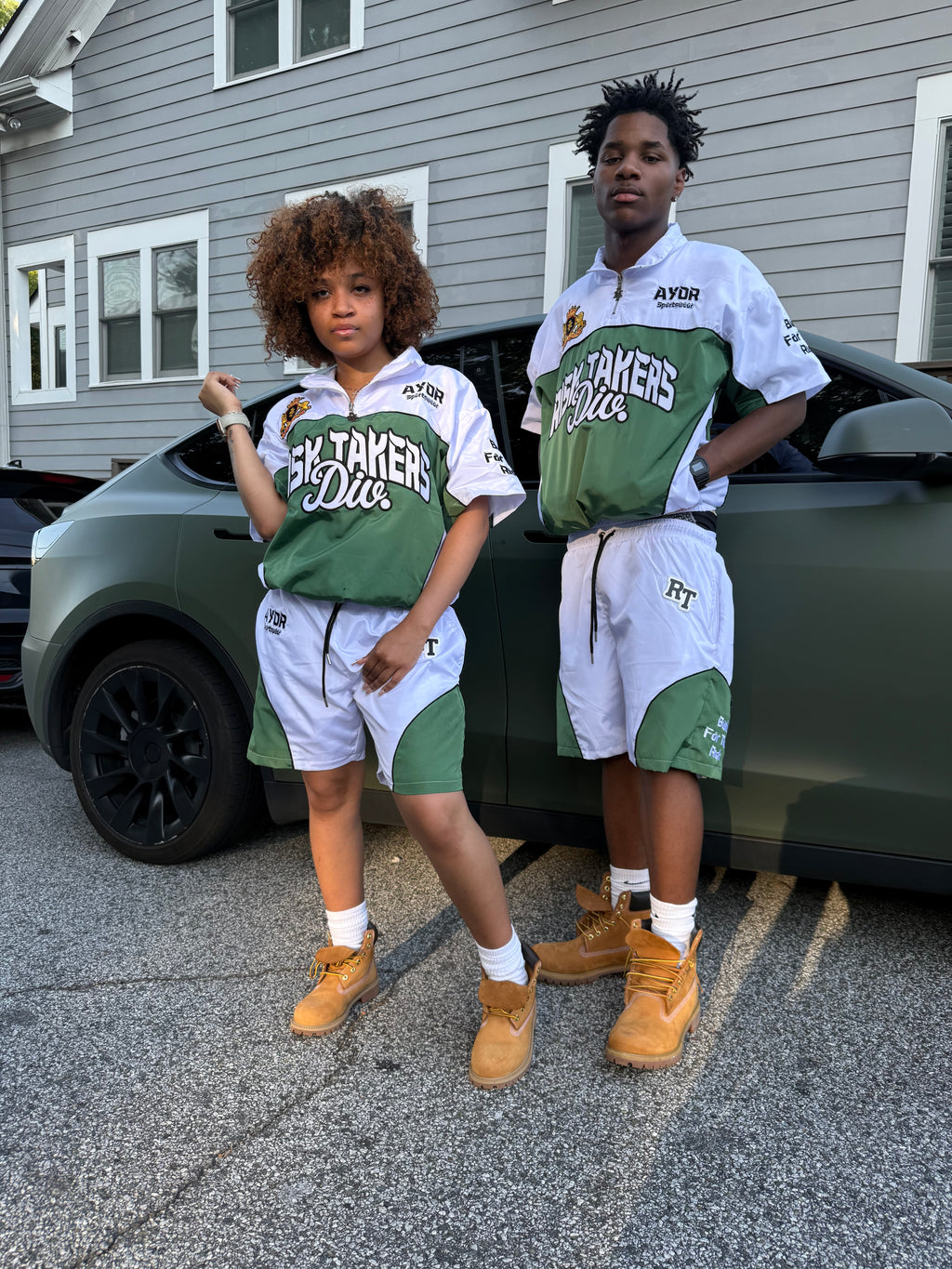 White/Forest Green Risk Takers Windbreak Set