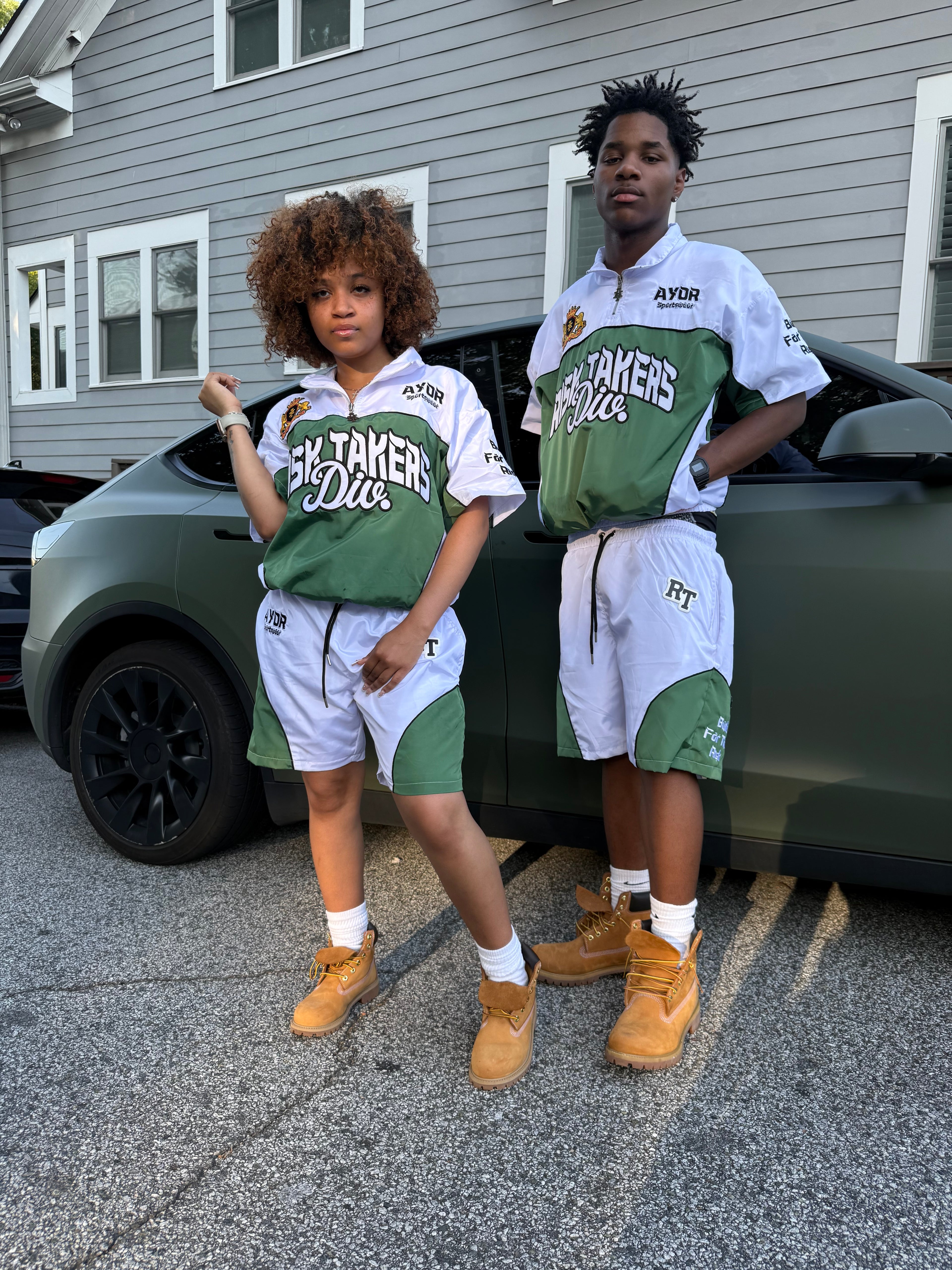 White/Forest Green Risk Takers Windbreak Set
